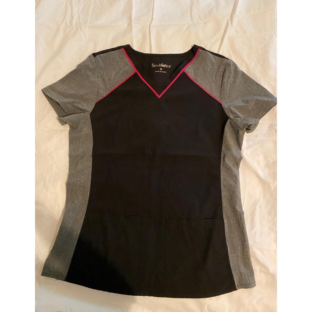 Scrubletics, nursing top, M